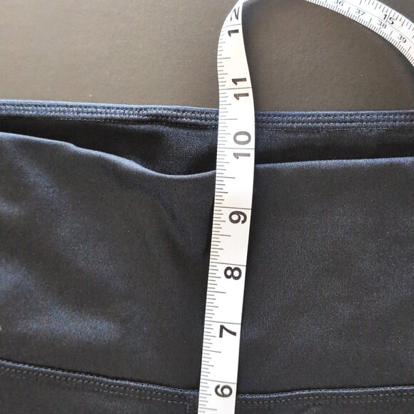 Size Large Z by Zella Capri Fitness Leggings with Back Calf Cut Outs Black - Picture 6 of 7